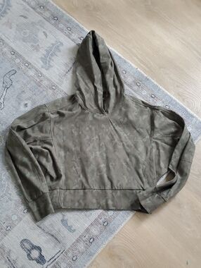 Athleta Farallon Green Camo Cropped Hoodie Sweatshirt SzXS